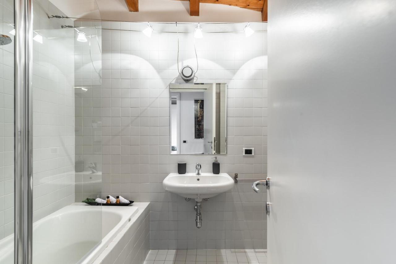A Casa Nuccia Mansarda By Holiday Solutions 科莫 外观 照片