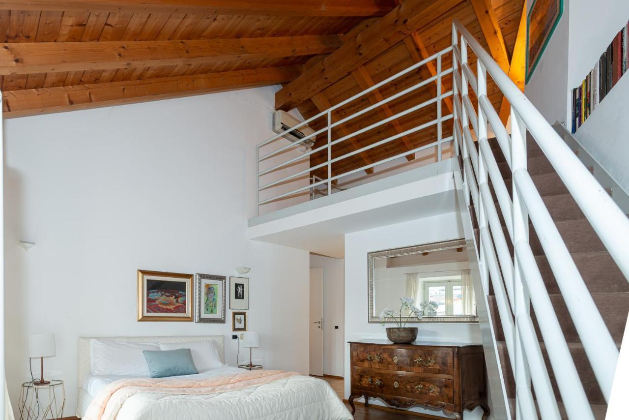 A Casa Nuccia Mansarda By Holiday Solutions 科莫 外观 照片