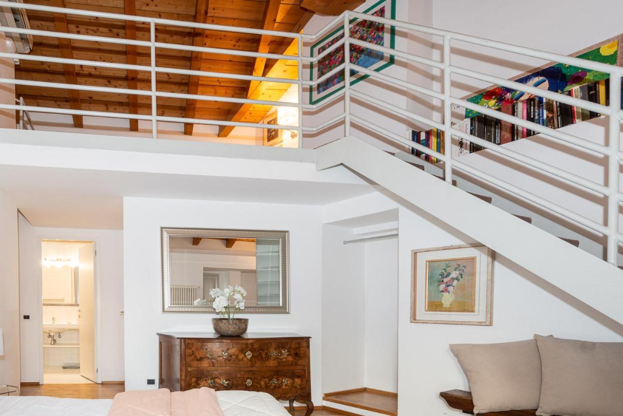 A Casa Nuccia Mansarda By Holiday Solutions 科莫 外观 照片